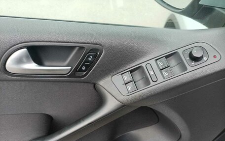 Volkswagen Tiguan I, 2011 год, 1 000 000 рублей, 24 фотография