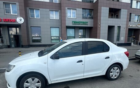 Renault Logan II, 2018 год, 569 000 рублей, 4 фотография