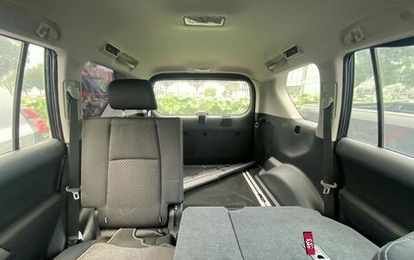 Toyota Land Cruiser Prado 150 рестайлинг 2, 2022 год, 6 790 000 рублей, 13 фотография