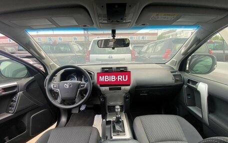 Toyota Land Cruiser Prado 150 рестайлинг 2, 2022 год, 6 790 000 рублей, 10 фотография