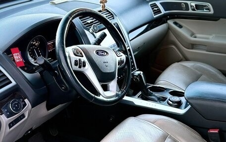 Ford Explorer VI, 2012 год, 1 550 000 рублей, 11 фотография