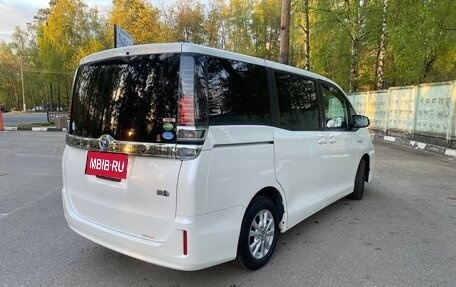 Toyota Voxy III, 2018 год, 2 650 000 рублей, 3 фотография
