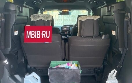 Toyota Voxy III, 2018 год, 2 650 000 рублей, 8 фотография