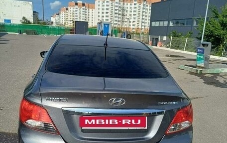 Hyundai Solaris II рестайлинг, 2013 год, 750 000 рублей, 2 фотография
