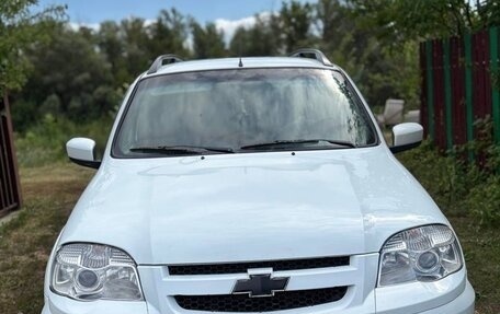 Chevrolet Niva I рестайлинг, 2013 год, 505 000 рублей, 2 фотография