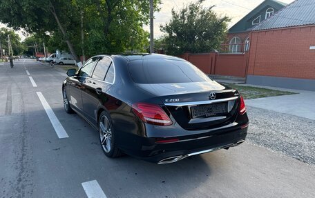 Mercedes-Benz E-Класс, 2018 год, 3 350 000 рублей, 4 фотография
