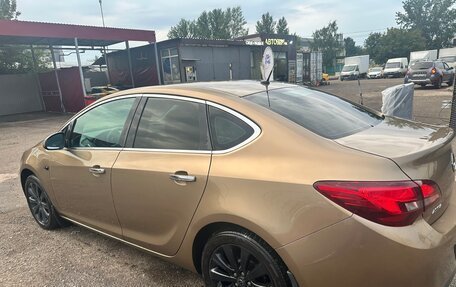 Opel Astra J, 2013 год, 730 000 рублей, 3 фотография