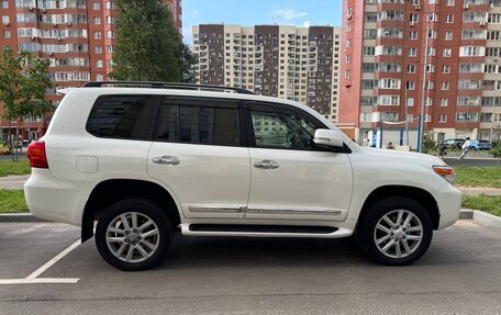 Toyota Land Cruiser 200, 2015 год, 3 800 000 рублей, 2 фотография