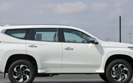 Mitsubishi Montero Sport, 2025 год, 4 625 000 рублей, 6 фотография