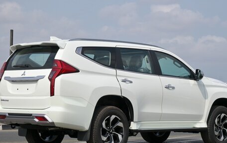 Mitsubishi Montero Sport, 2025 год, 4 625 000 рублей, 8 фотография