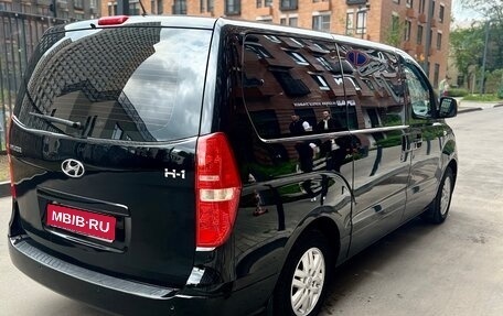 Hyundai H-1 II рестайлинг, 2015 год, 1 860 000 рублей, 1 фотография