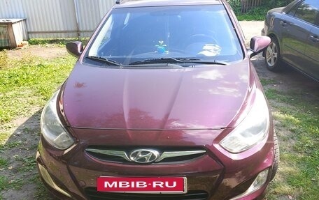 Hyundai Solaris II рестайлинг, 2011 год, 650 000 рублей, 1 фотография