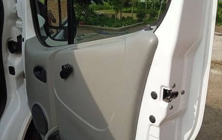 Renault Trafic, 2004 год, 720 000 рублей, 11 фотография