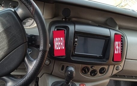 Renault Trafic, 2004 год, 720 000 рублей, 6 фотография
