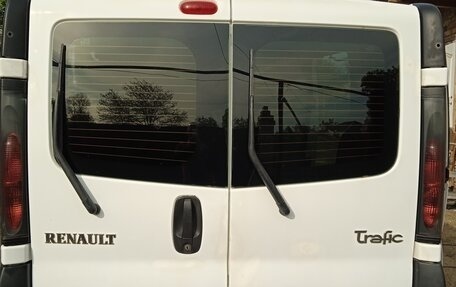 Renault Trafic, 2004 год, 720 000 рублей, 4 фотография