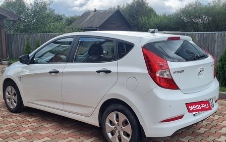 Hyundai Solaris II рестайлинг, 2015 год, 1 050 000 рублей, 7 фотография