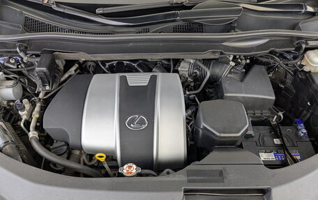 Lexus RX IV рестайлинг, 2017 год, 3 255 000 рублей, 9 фотография