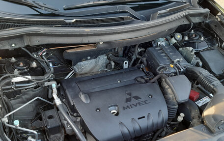 Mitsubishi Outlander III рестайлинг 3, 2014 год, 1 299 000 рублей, 11 фотография