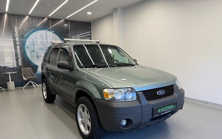 Ford Escape II, 2004 год, 800 000 рублей, 3 фотография