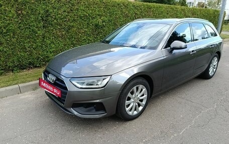 Audi A4, 2020 год, 2 890 000 рублей, 4 фотография
