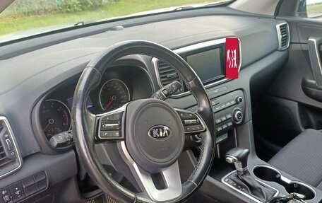 KIA Sportage IV рестайлинг, 2018 год, 1 999 000 рублей, 8 фотография