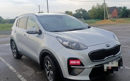 KIA Sportage IV рестайлинг, 2018 год, 1 999 000 рублей, 3 фотография