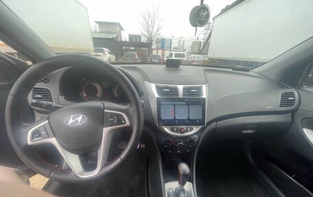 Hyundai Solaris II рестайлинг, 2012 год, 750 000 рублей, 6 фотография