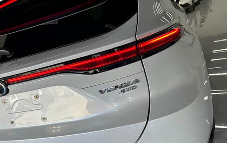 Toyota Venza, 2022 год, 3 050 900 рублей, 11 фотография