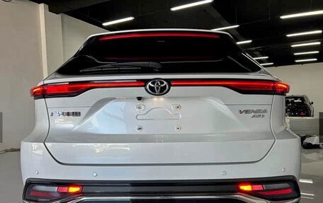 Toyota Venza, 2022 год, 3 050 900 рублей, 6 фотография
