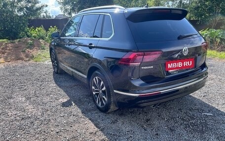 Volkswagen Tiguan II, 2018 год, 2 950 000 рублей, 2 фотография