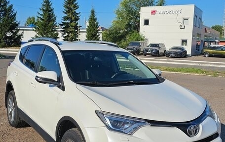 Toyota RAV4, 2015 год, 1 800 000 рублей, 3 фотография