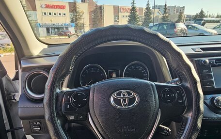 Toyota RAV4, 2015 год, 1 800 000 рублей, 19 фотография