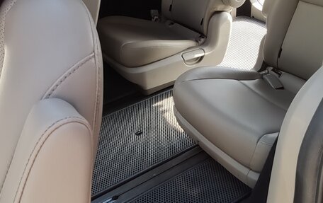 KIA Carnival III, 2017 год, 2 400 000 рублей, 9 фотография