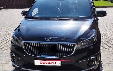 KIA Carnival III, 2017 год, 2 400 000 рублей, 21 фотография