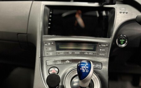 Toyota Prius, 2010 год, 907 000 рублей, 14 фотография