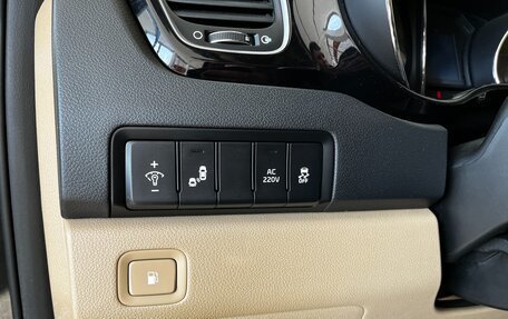 KIA Carnival III, 2017 год, 2 950 000 рублей, 17 фотография