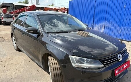 Volkswagen Jetta VI, 2012 год, 1 100 000 рублей, 2 фотография