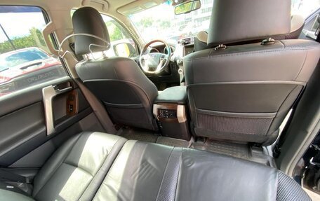 Toyota Land Cruiser Prado 150 рестайлинг 2, 2011 год, 3 450 000 рублей, 26 фотография