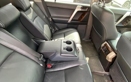 Toyota Land Cruiser Prado 150 рестайлинг 2, 2011 год, 3 450 000 рублей, 25 фотография