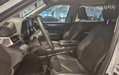 Toyota Highlander, 2023 год, 3 100 000 рублей, 12 фотография
