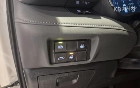 Toyota Highlander, 2023 год, 3 100 000 рублей, 13 фотография