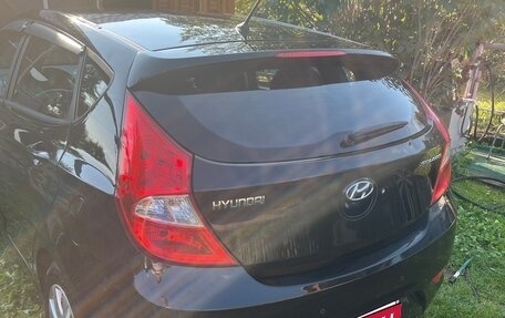 Hyundai Solaris II рестайлинг, 2011 год, 750 000 рублей, 4 фотография