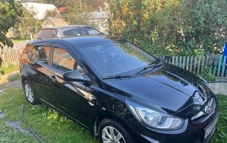 Hyundai Solaris II рестайлинг, 2011 год, 750 000 рублей, 3 фотография
