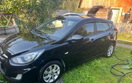 Hyundai Solaris II рестайлинг, 2011 год, 750 000 рублей, 6 фотография