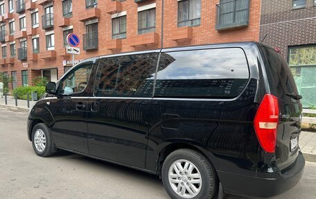 Hyundai H-1 II рестайлинг, 2015 год, 1 860 000 рублей, 6 фотография