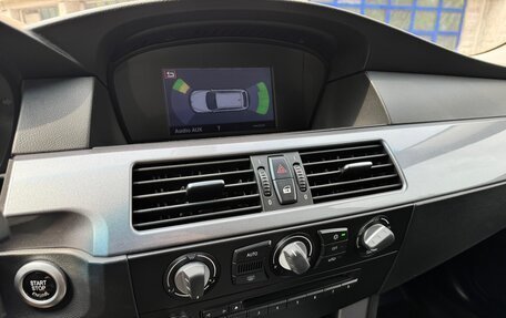 BMW 5 серия, 2008 год, 880 000 рублей, 16 фотография