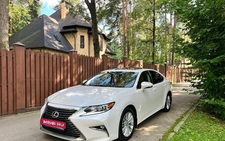 Lexus ES VII, 2015 год, 2 400 000 рублей, 10 фотография