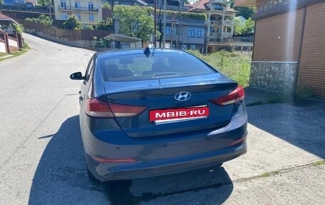 Hyundai Elantra VI рестайлинг, 2018 год, 1 390 000 рублей, 6 фотография
