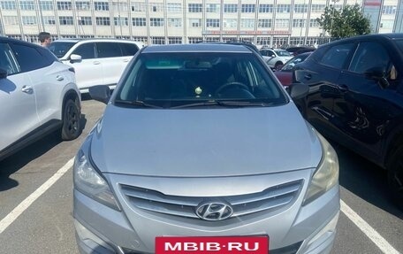 Hyundai Solaris II рестайлинг, 2015 год, 520 000 рублей, 2 фотография