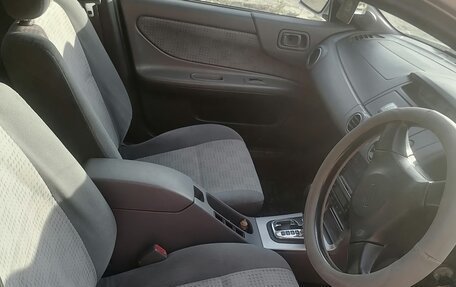 Nissan Avenir II, 2002 год, 320 000 рублей, 3 фотография